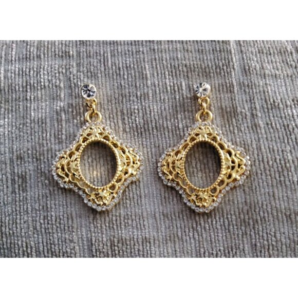 Vintage Signed PWC Goldtone and Clear Crystal Filigree Oval Picture Frame Dangle - Picture 2 of 7